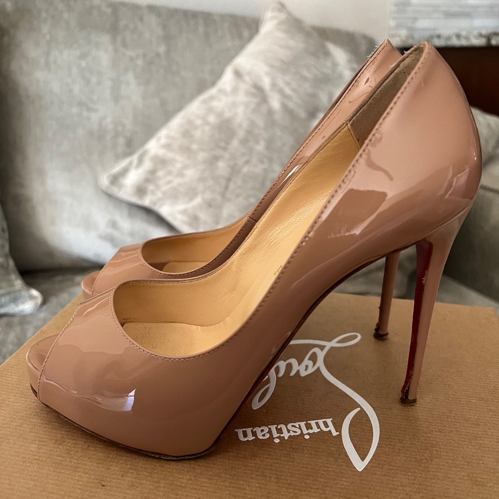 New Very Prive Christian Louboutin